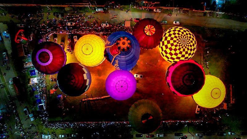 Festival de Balonismo encanta público em Santa Maria com voos, carreata luminosa e Night Glow